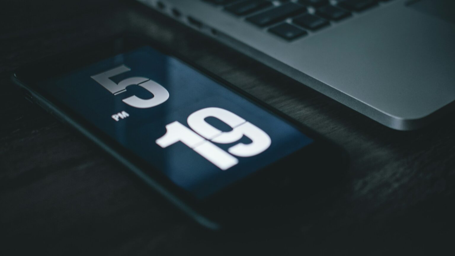 Wat betekent AM en PM, welke is ochtend en welke is middag